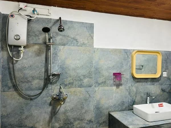8-Bed Female Dorm