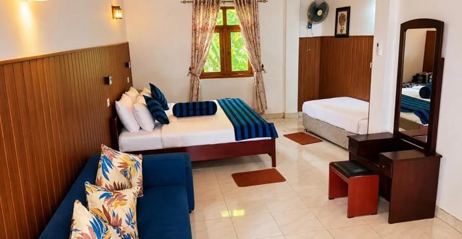 Triple room with city view